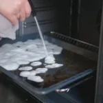 Ne laissez jamais la porte du lave-linge ouverte : pour plusieurs raisons !